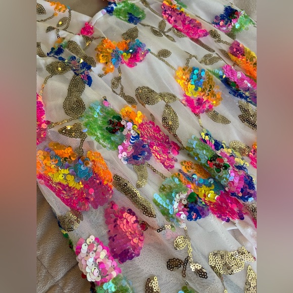 EUC Lucky in the sky halter gown white with flower sequins pattern size Medium - Picture 3 of 12